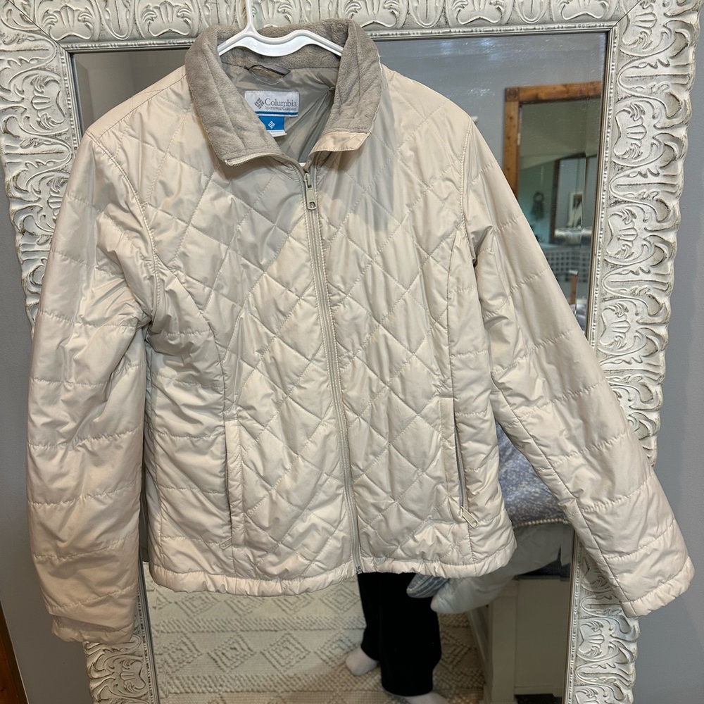 Columbia Women's Off-White Quilted Ski Jacket - Picture 4 of 5